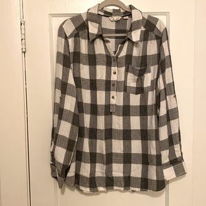 Oversized flannel tunic, size XL, black and white